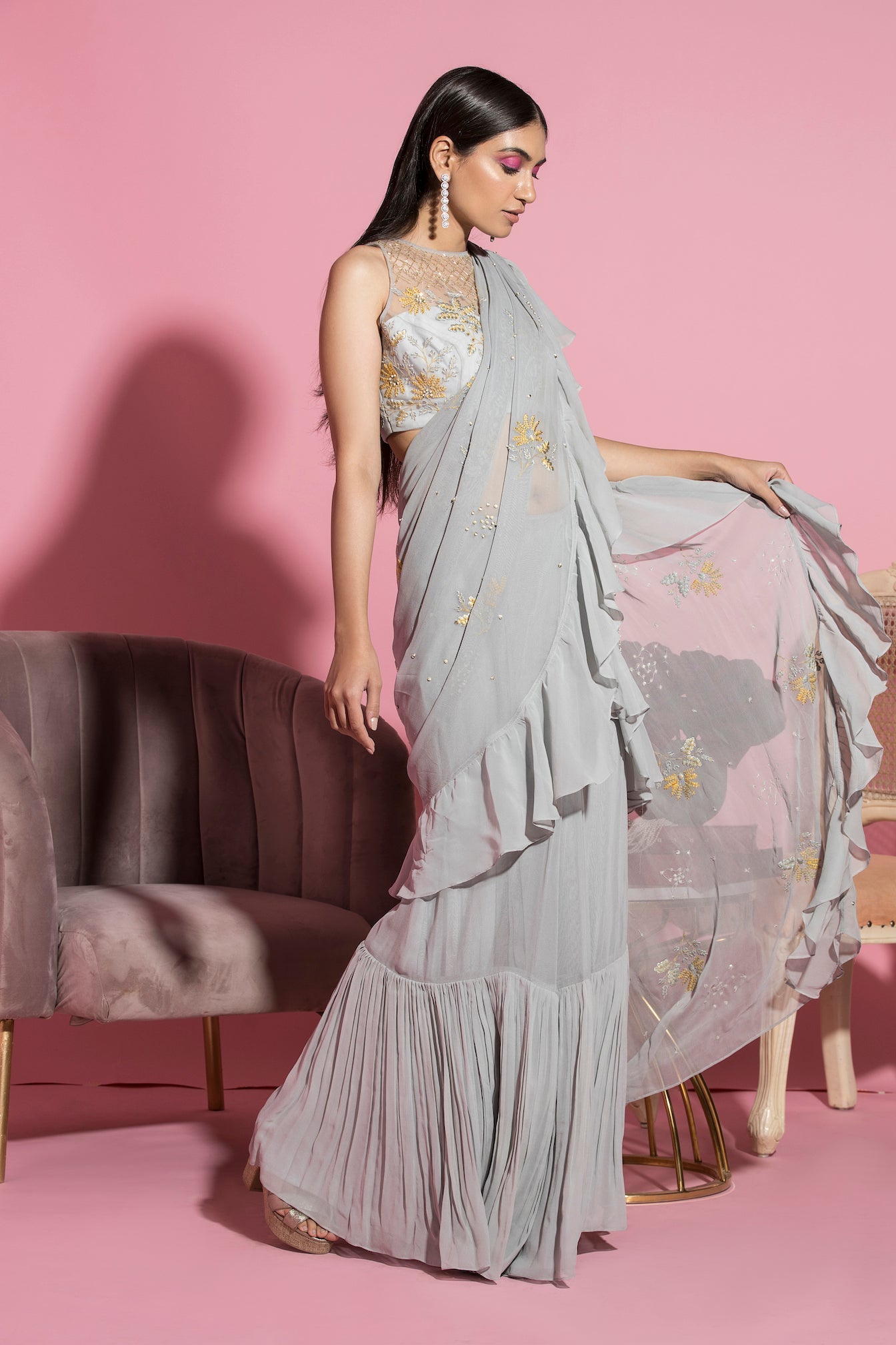 Priyanshi – grey saree, bisouNYC