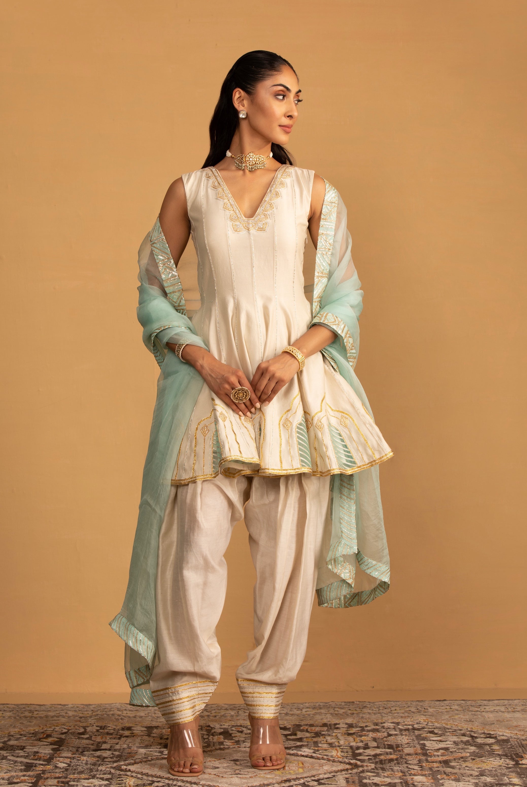 Usha – organza, bisouNYC