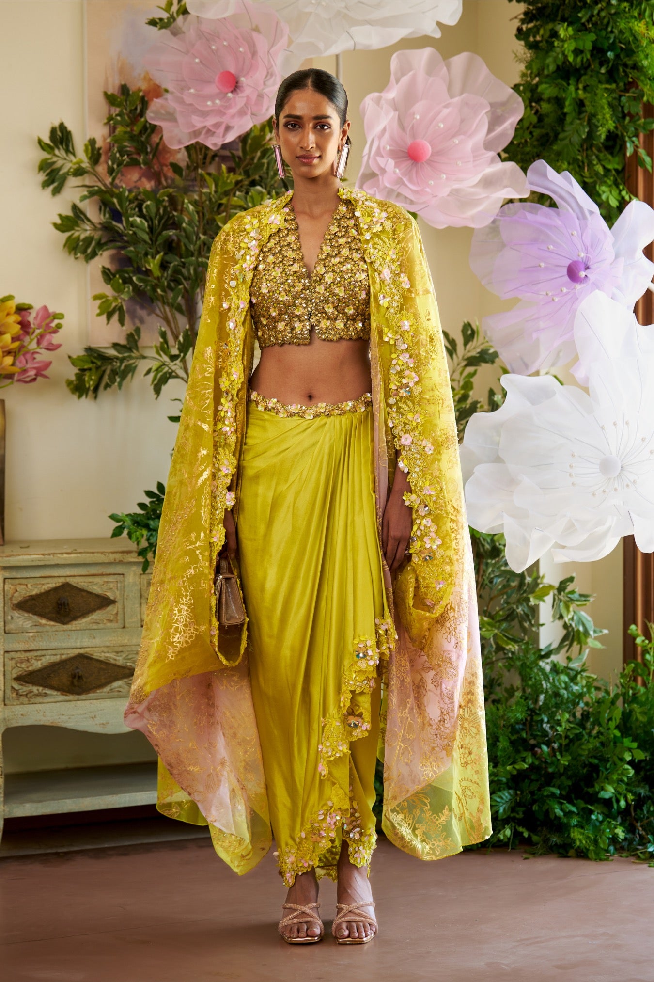 Esma – green silk outfit, bisouNYC
