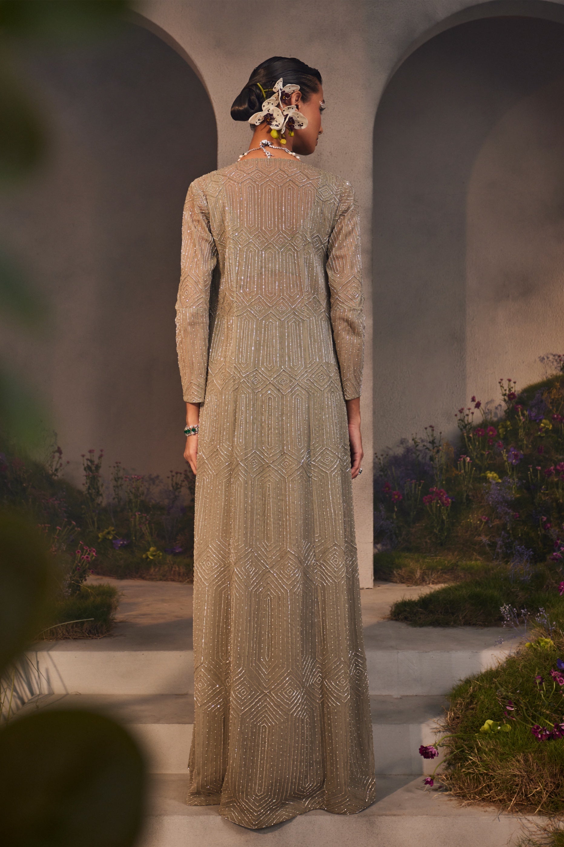 Leya – grey silk outfit, bisouNYC