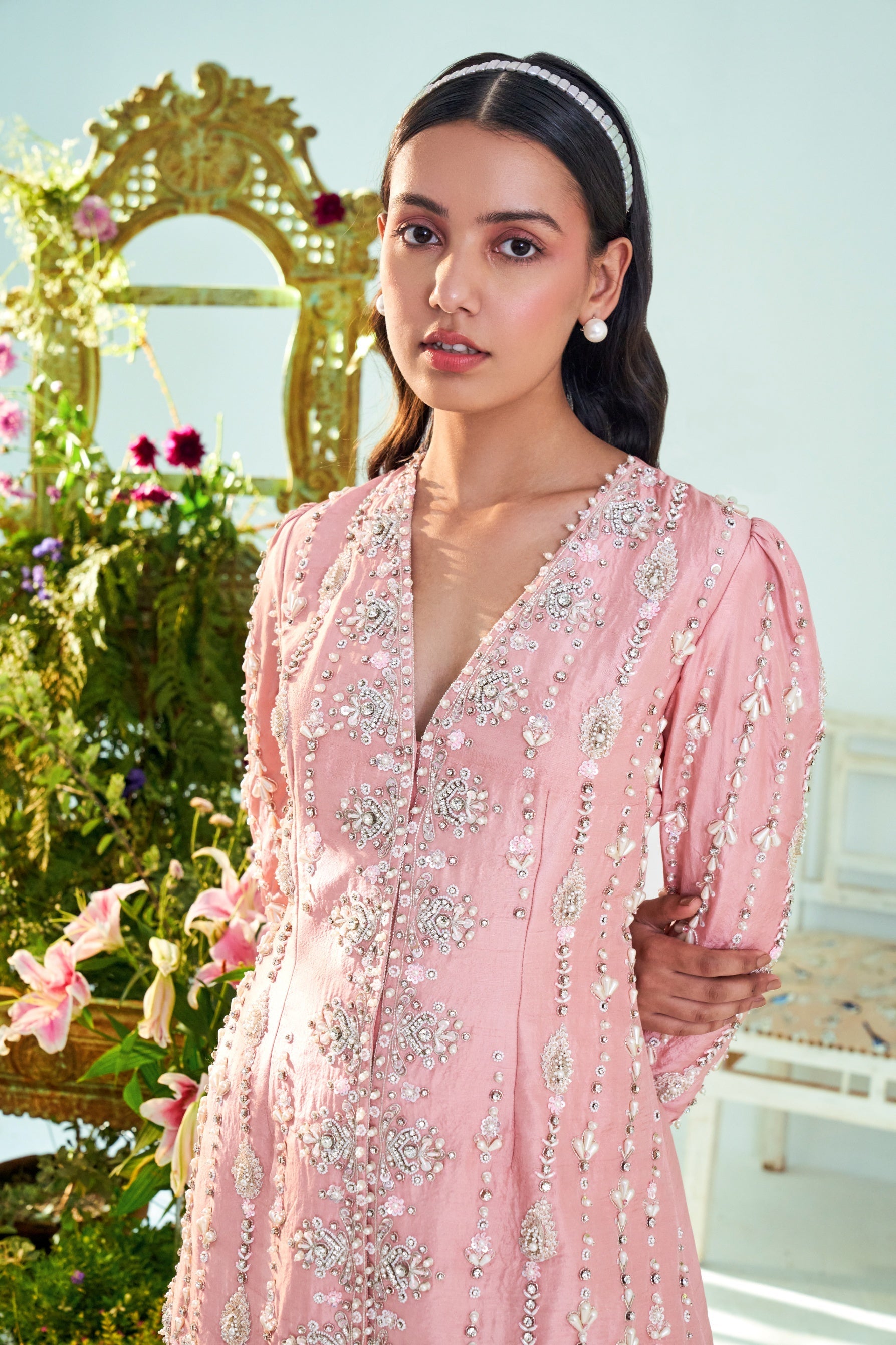 Mia – silk suit, bisouNYC