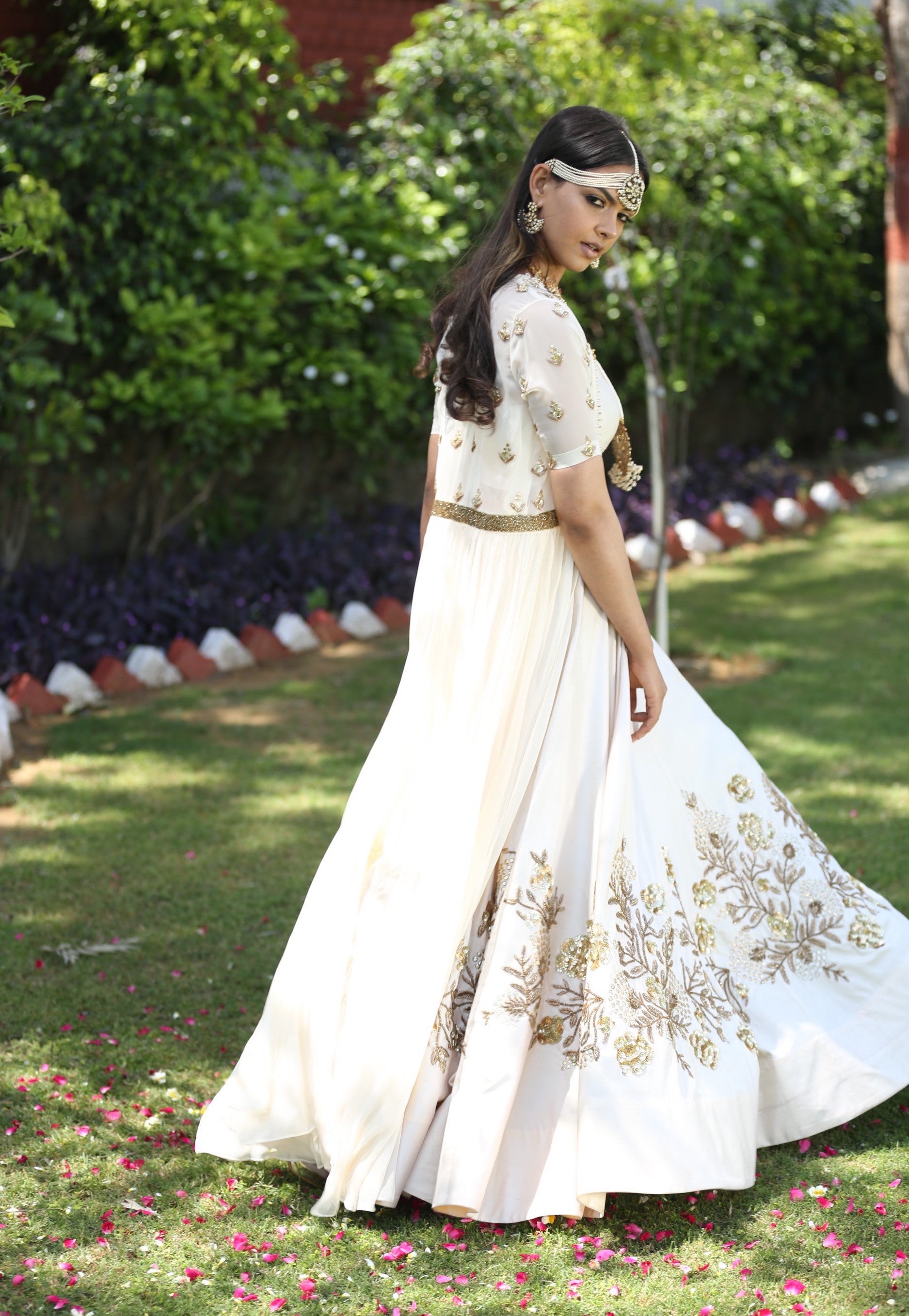 Neha – ivory silk lehenga, bisouNYC